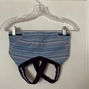 LULULEMON/ run stuff your bra